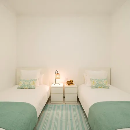 Apartment Family Nestor De La Torre